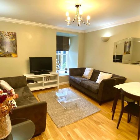 Advocates Apartment Единбург Екстериор снимка