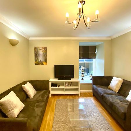 Advocates Apartment Единбург Екстериор снимка