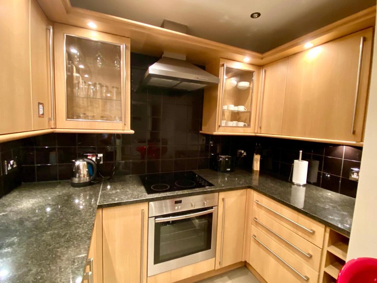 Advocates Apartment Единбург Екстериор снимка