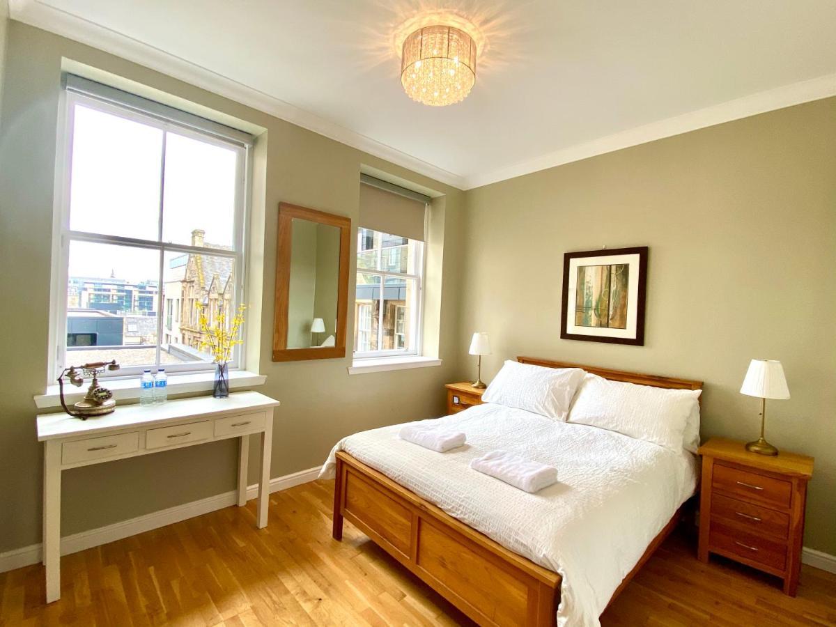 Advocates Apartment Единбург Екстериор снимка