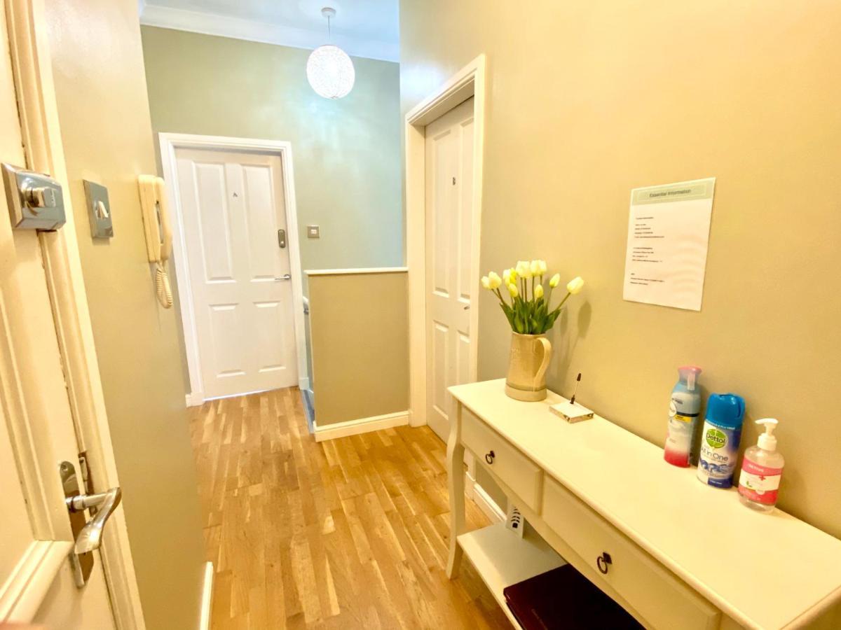 Advocates Apartment Единбург Екстериор снимка