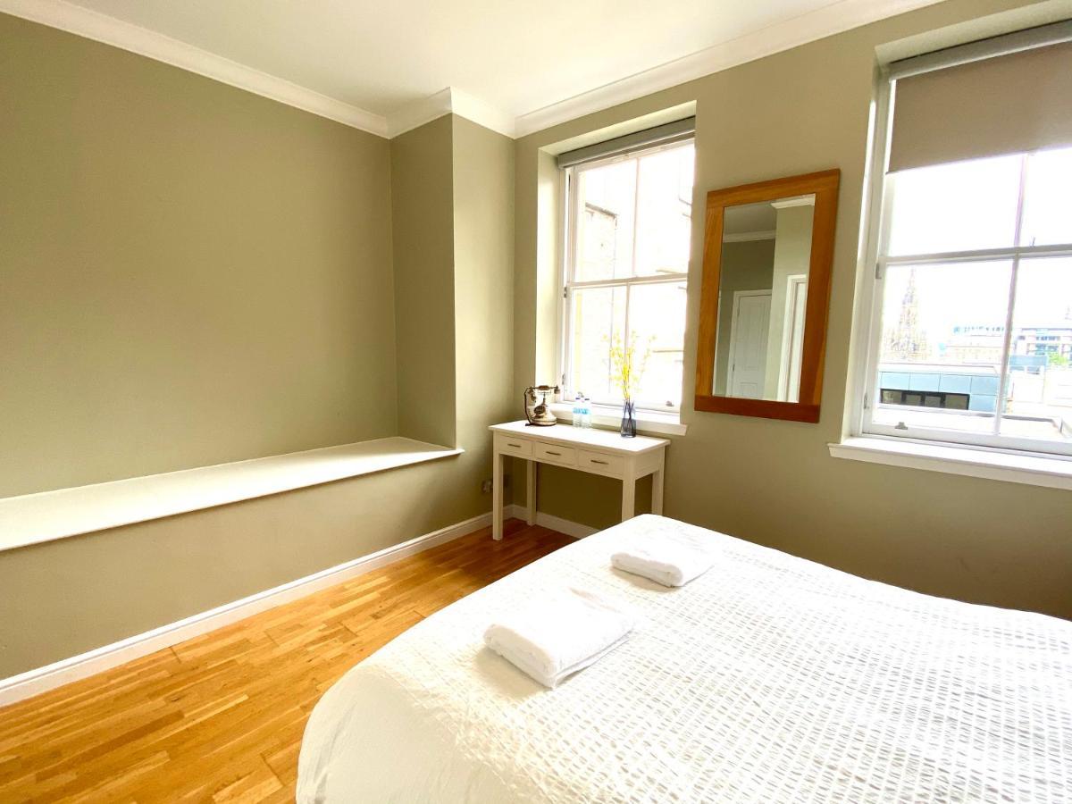 Advocates Apartment Единбург Екстериор снимка