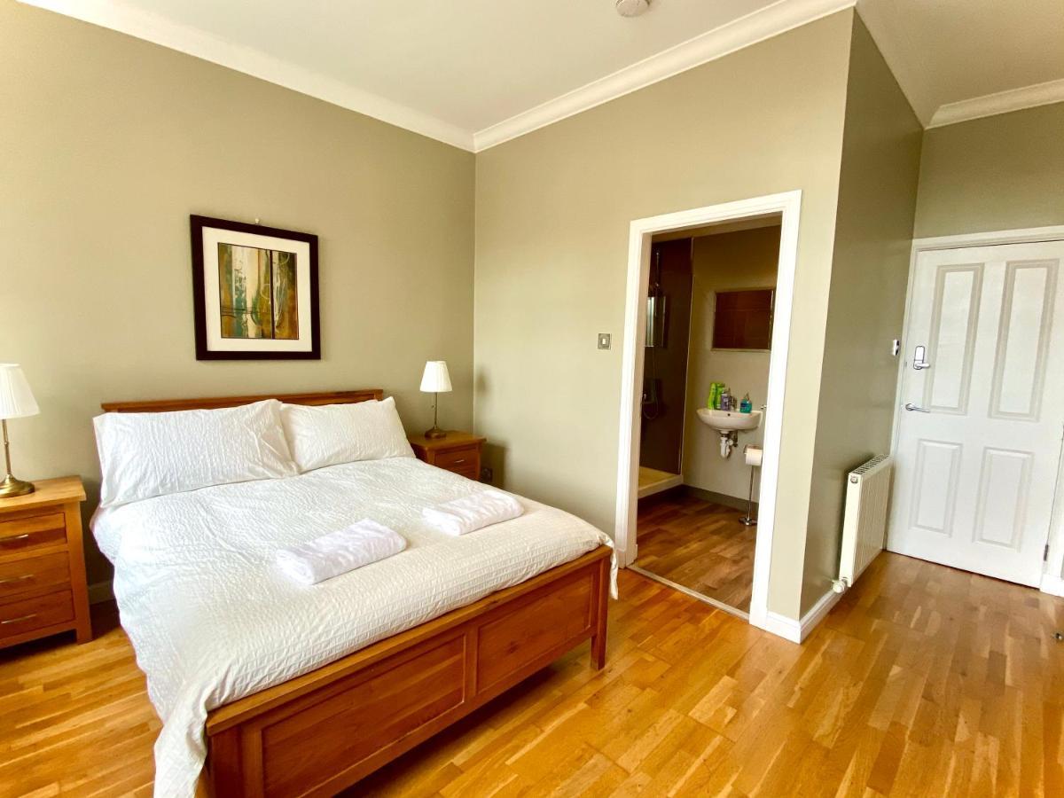 Advocates Apartment Единбург Екстериор снимка